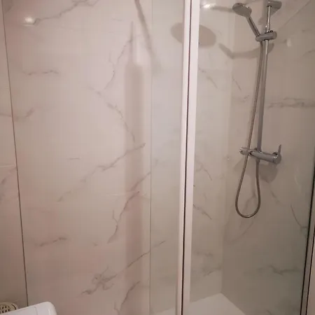 Апартаменты De Raa *